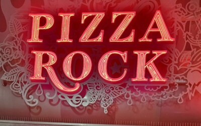Apubra visita Pizza Rock em Las Vegas