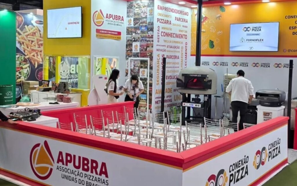 Apubra marca presença na Fispal 2025 com estande exclusivo e o projeto Conexão Pizza
